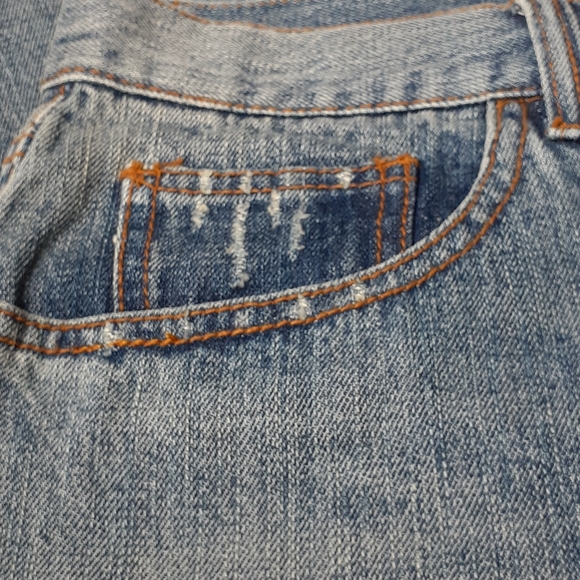 Piper & Blue Distressed Faded Jean Capris Size 9 - Picture 13 of 16